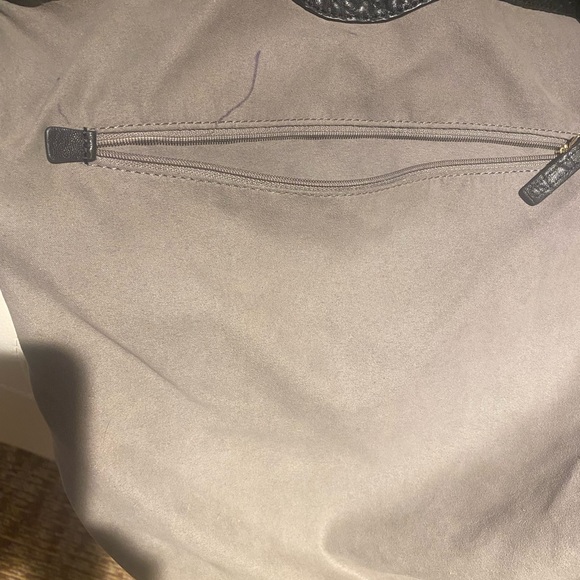 Vince Camuto soft leather Shoulder bag - Picture 7 of 8